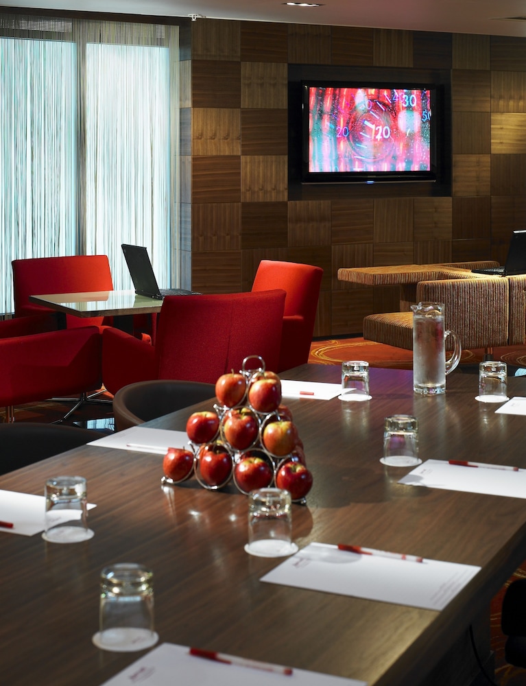 Delta Hotels by Marriott Waltham Abbey 12/29