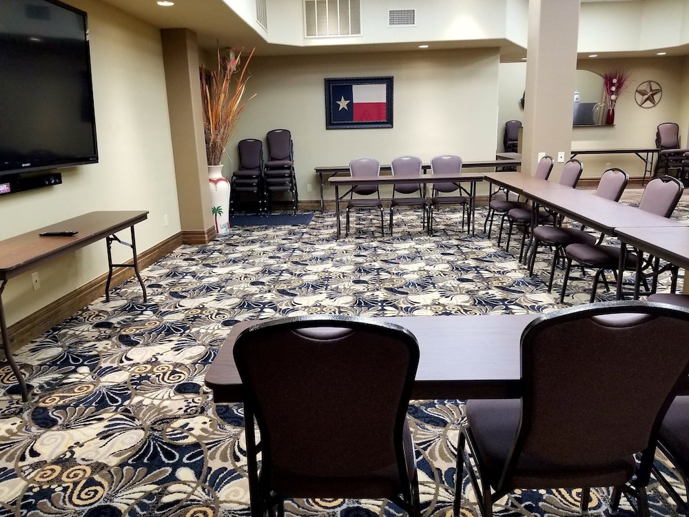 Candlewood Suites San Antonio Downtown 40/43
