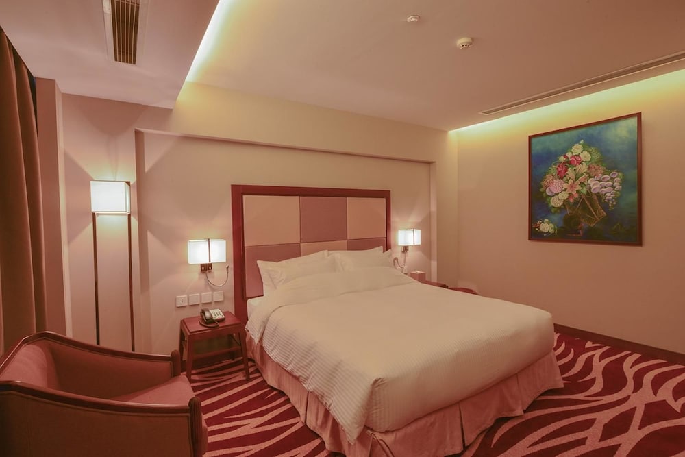 Aristo International Hotel 6/53