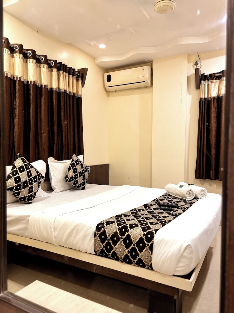 Hotel Sai Balaji 12/21