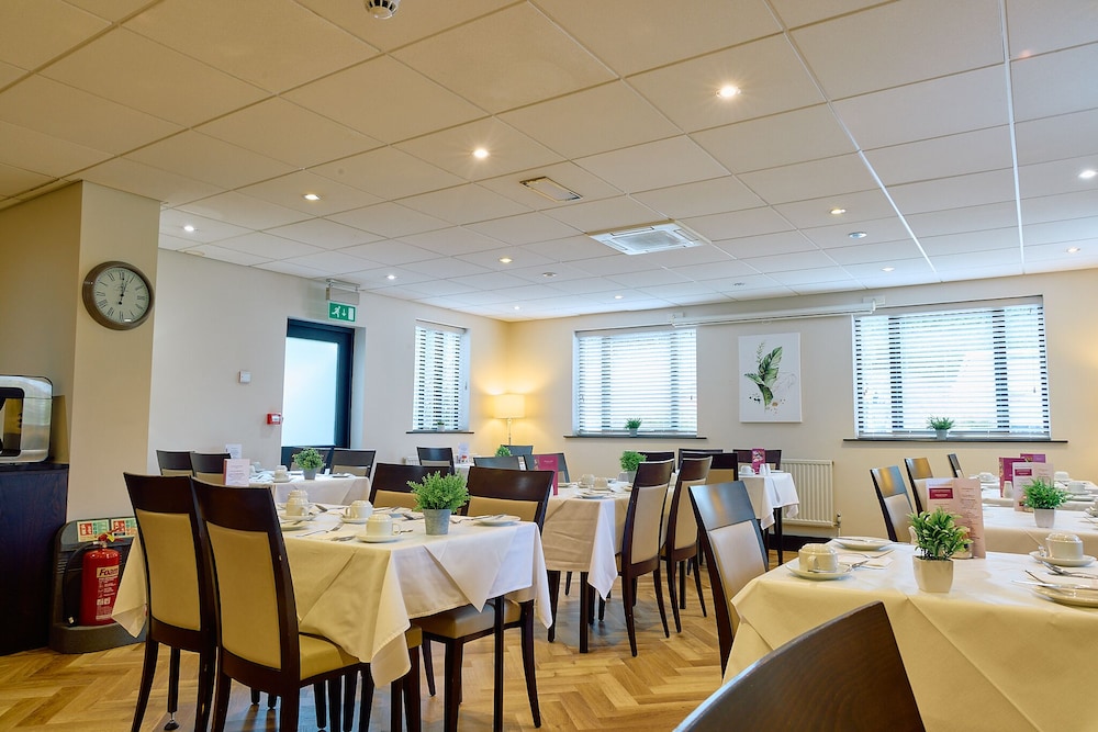 Briar Court Hotel 59/70
