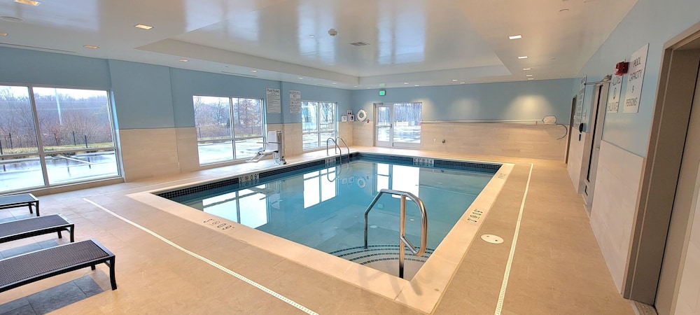 Holiday Inn Express White Marsh 29/59