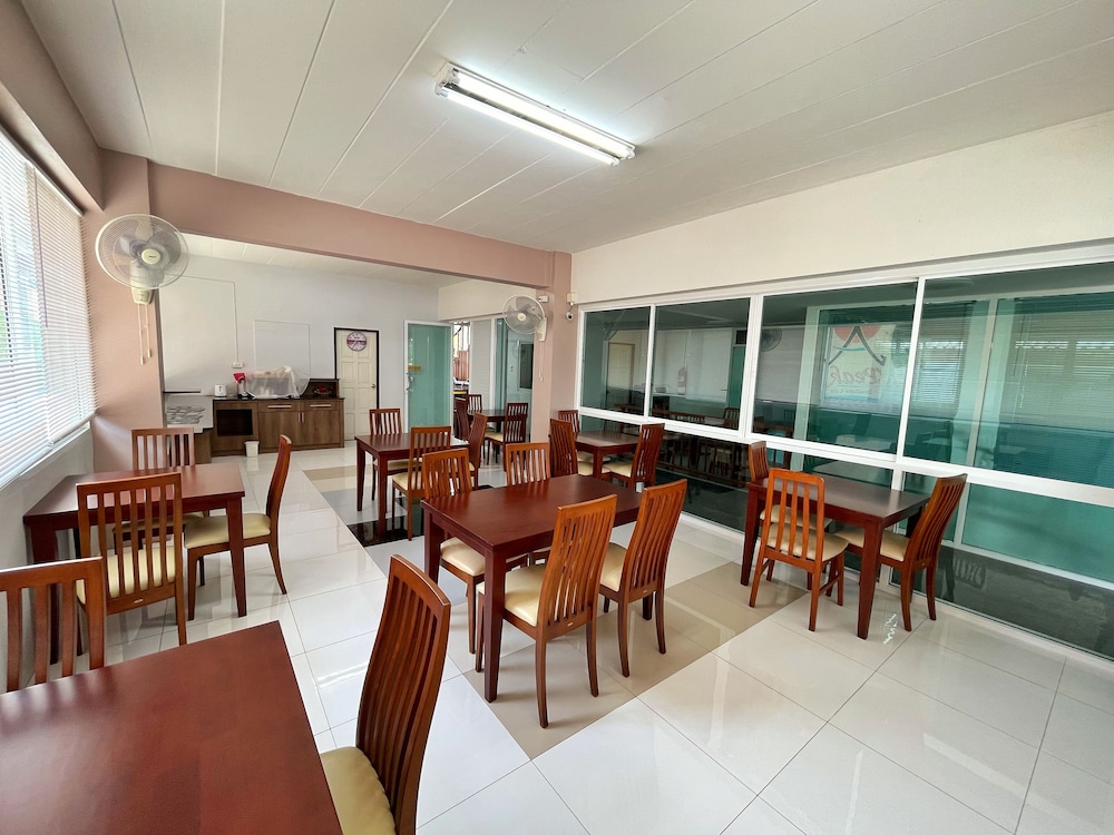 Peak Boutique City Hotel 44/62