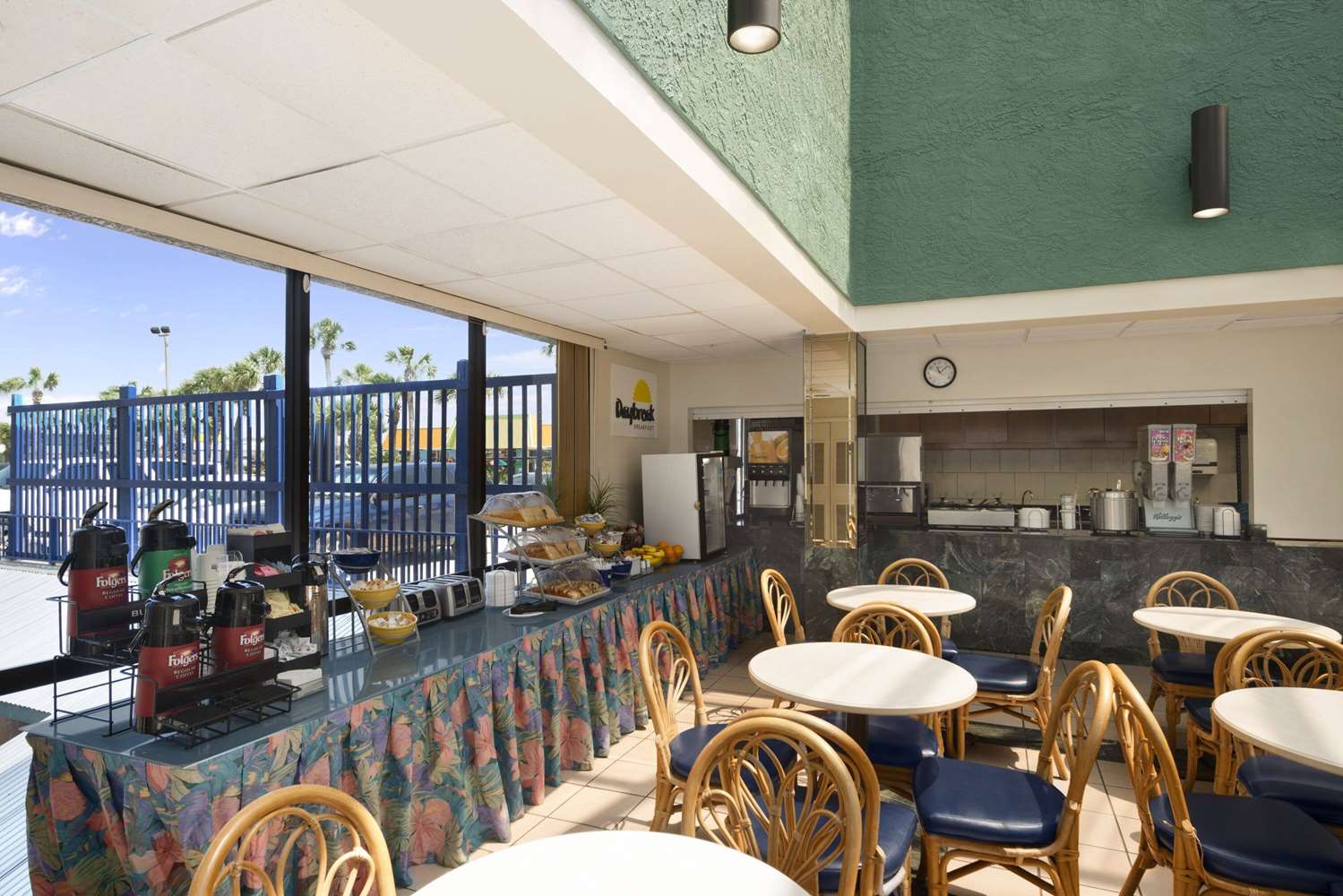 Days Inn By Wyndham Panama City Beach/Ocean Front 44/53