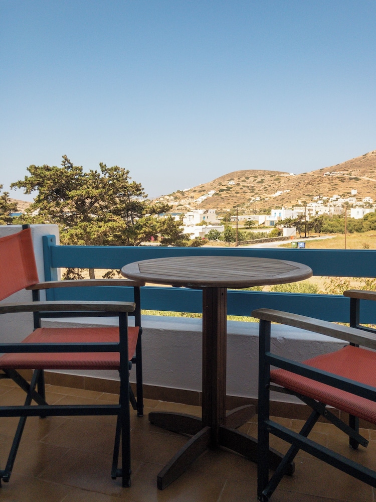 Golden Sun Hotel 33/56