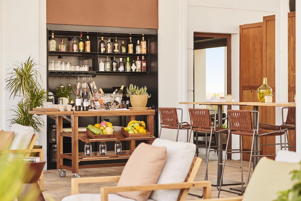 Hyatt Thompson Madrid 37/50