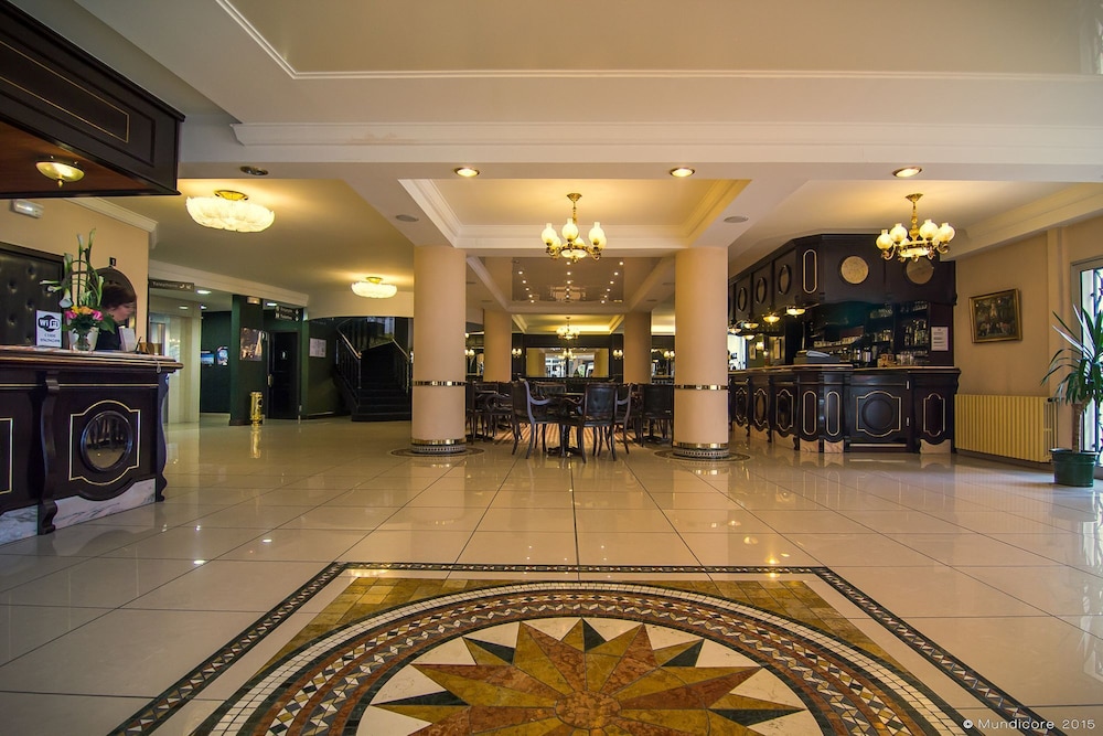 Hotel Christ Roi 5/64