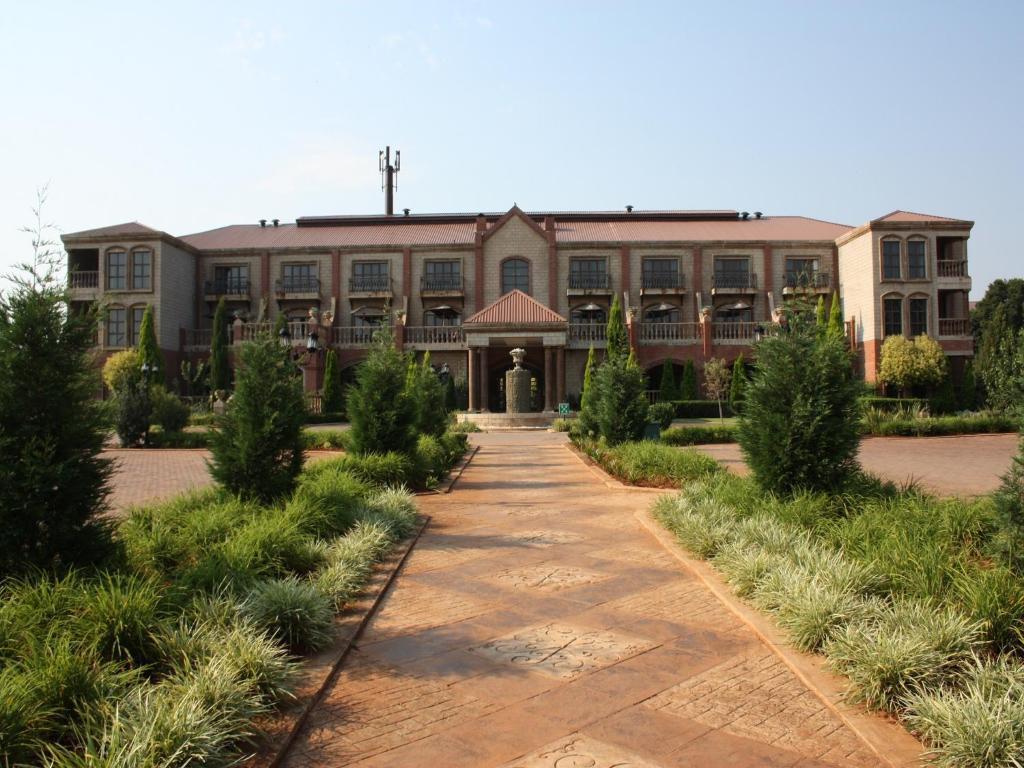Velmore - Hotel, Banquet & Conference Estate 2/37