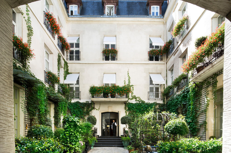 Relais Christine 2/94