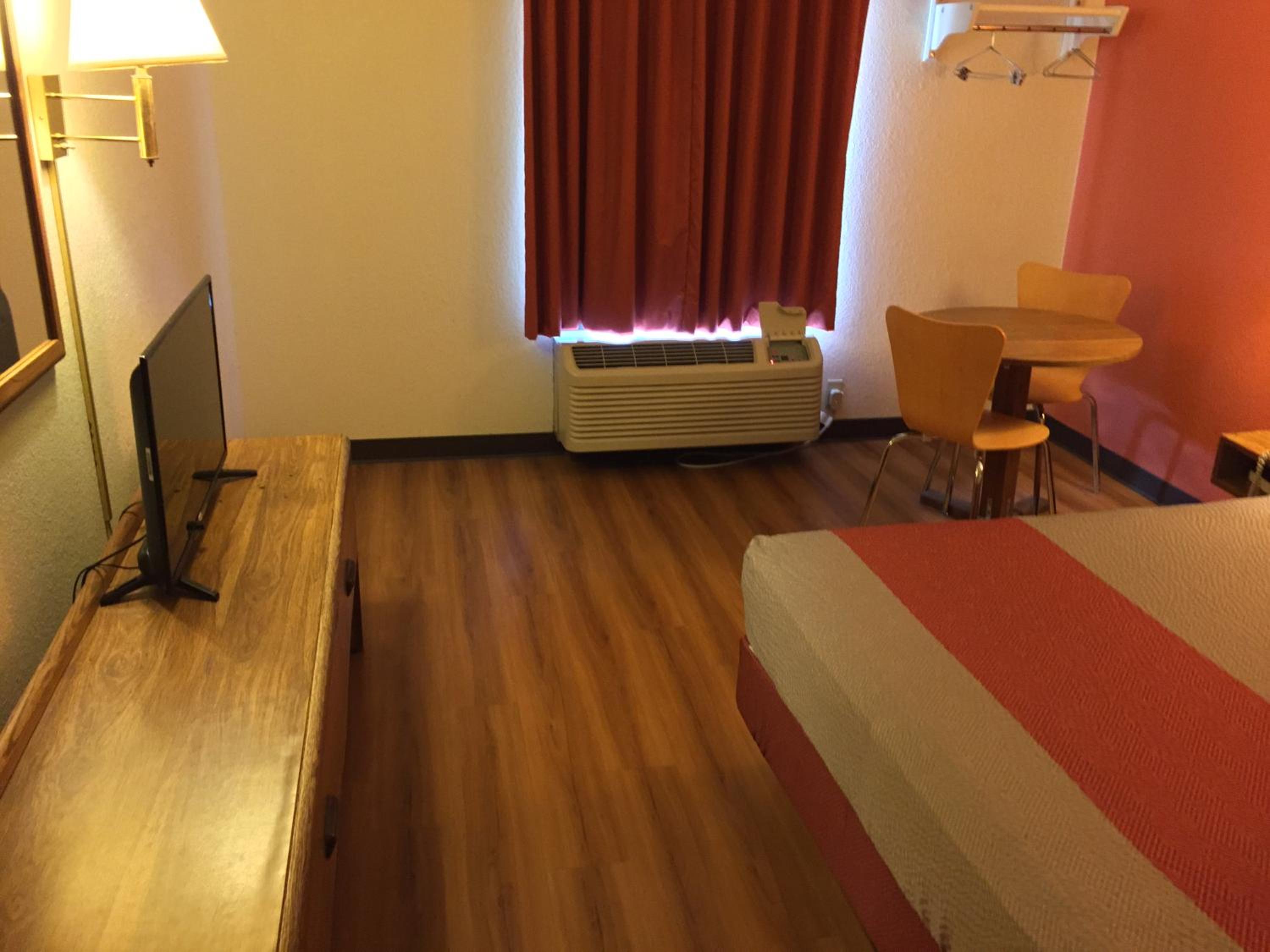 غرفة بسرير كوين لغير المدخنين، Motel6 Arkadelphia, AR 7/10