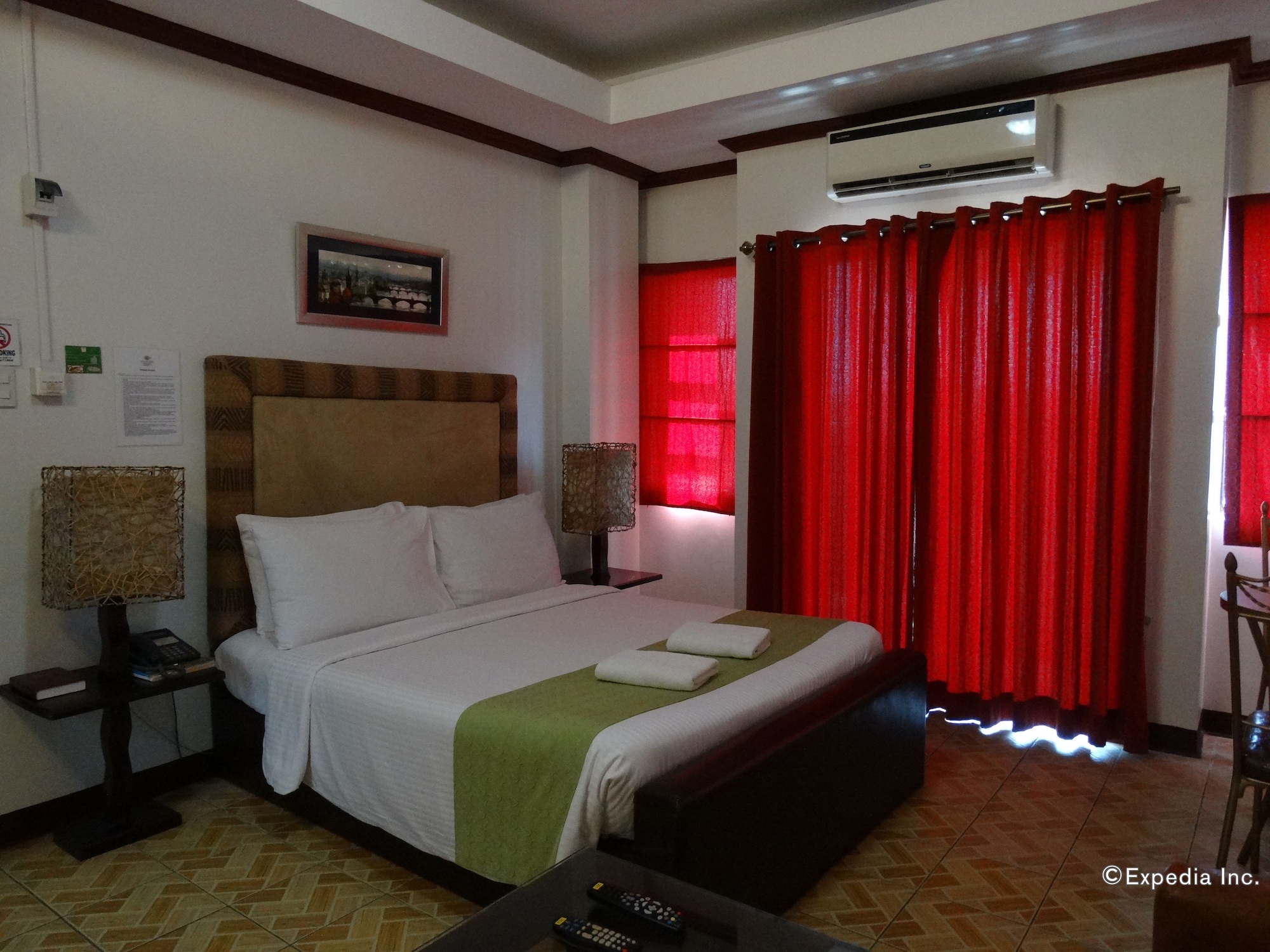AMBASSADOR, SUITE
