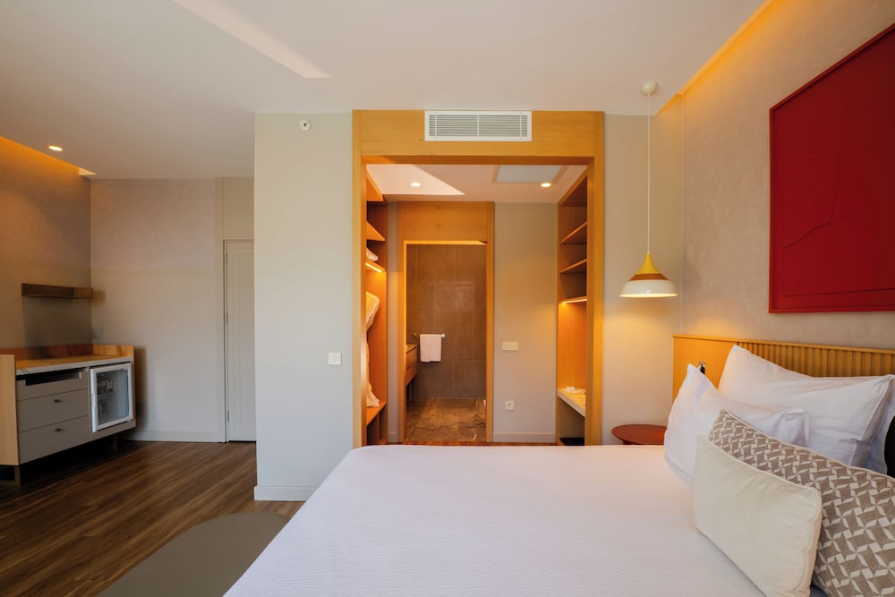 Trendy Lara Hotel 16/67