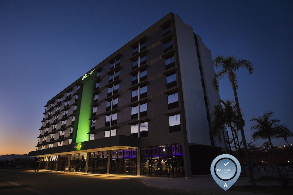 Ibis Styles Taubate 2/72