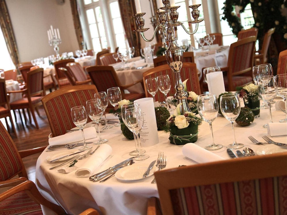 Hotel Schloss Friedestrom 36/50