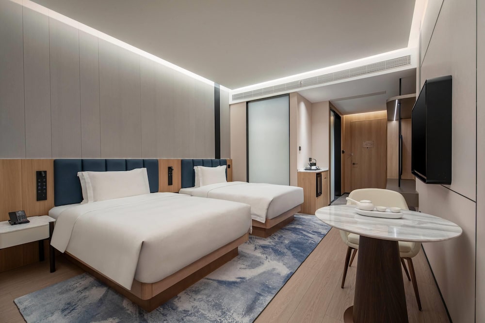 Days Hotel by Wyndham Zhuhai Jinwan 12/25