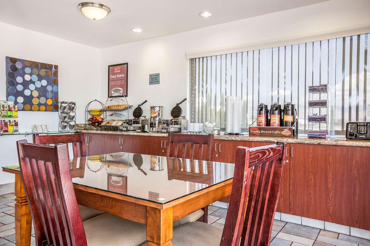 Days Inn by Wyndham Ridgecrest near China Lake Naval Station 10/14