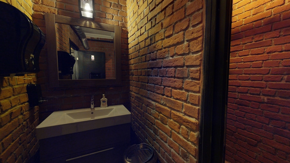 The Wolf Hotel 46/46