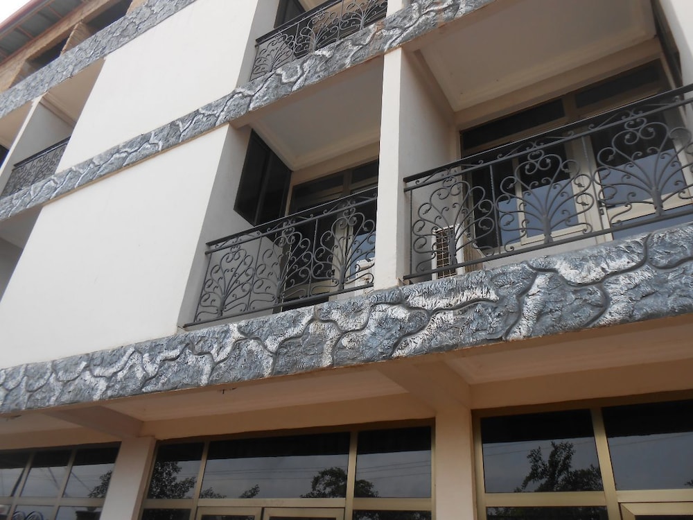 Nicolizy Hotel 1/28