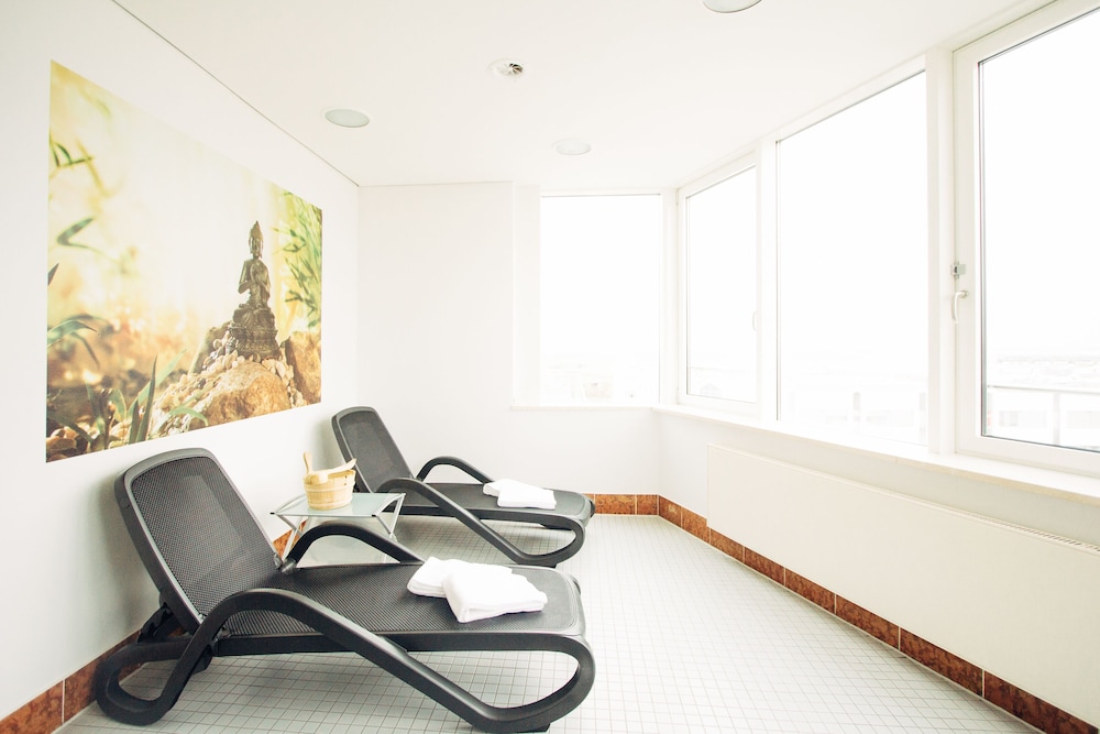 Globana Airport Hotel 25/46