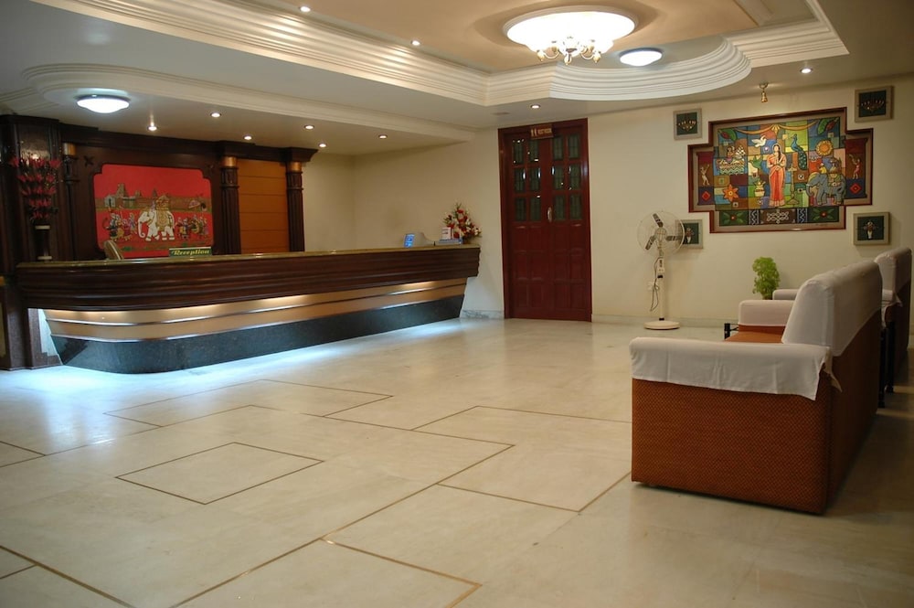 Hotel Gnanam 8/49