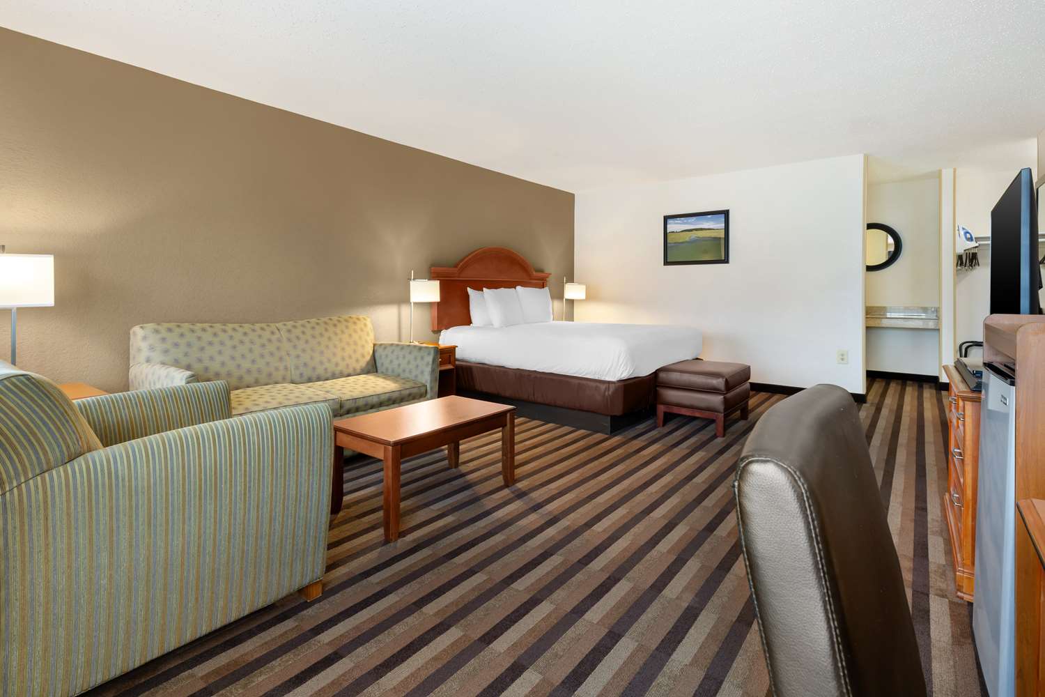 Mini, Suite, King Bed, Sofa