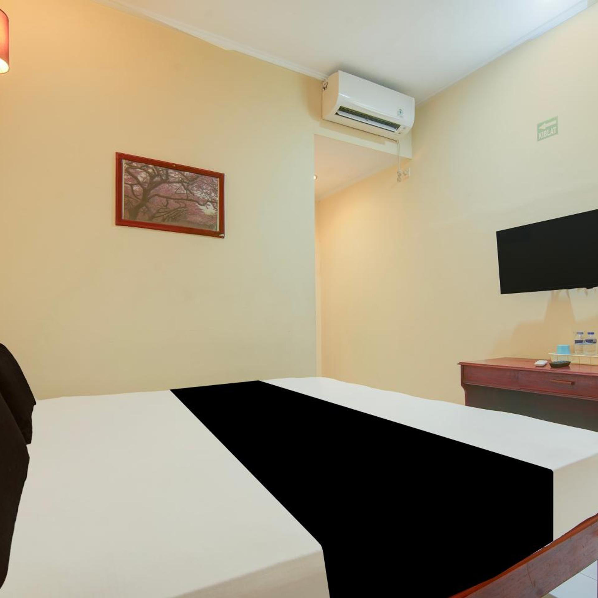 Hotel O Makassar near Pantai Losari formerly Hotel Tiara Sari 37/54