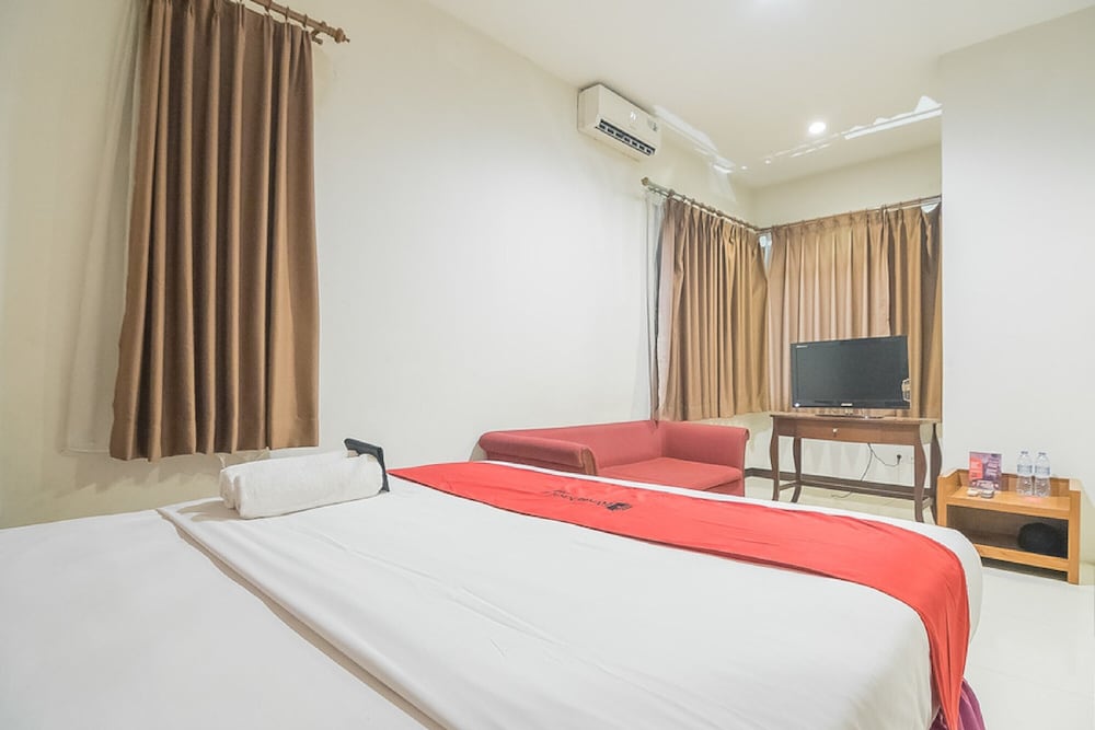 Reddoorz Near Trans Studio Mall 3 9/24