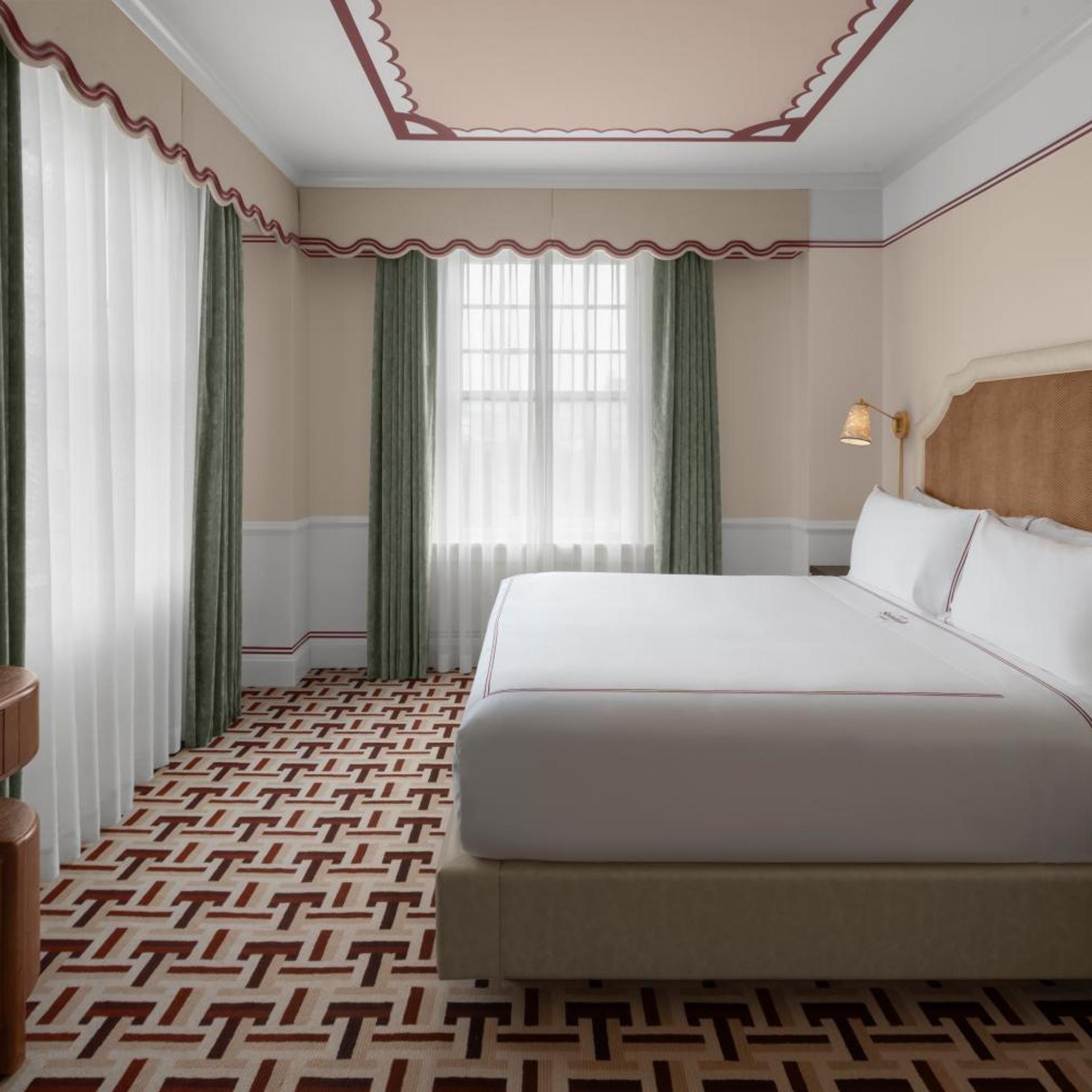 Uptown, Suite, King Bed, Sofa, Corner
