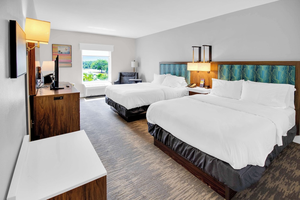 PREMIUM, 2 QUEEN BEDS
