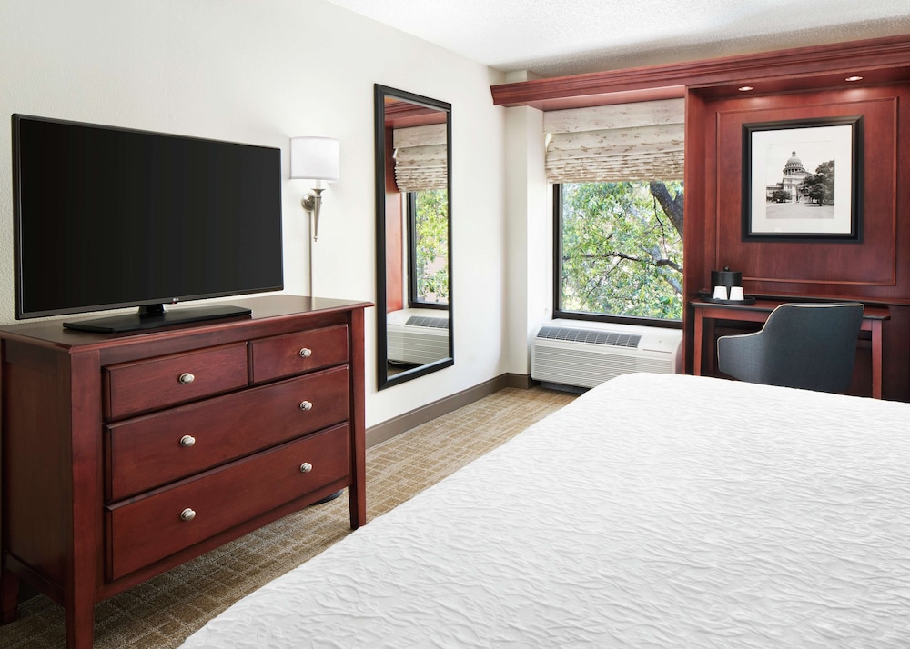 Hampton Inn Austin North At I - 35 & Hwy 183 13/42