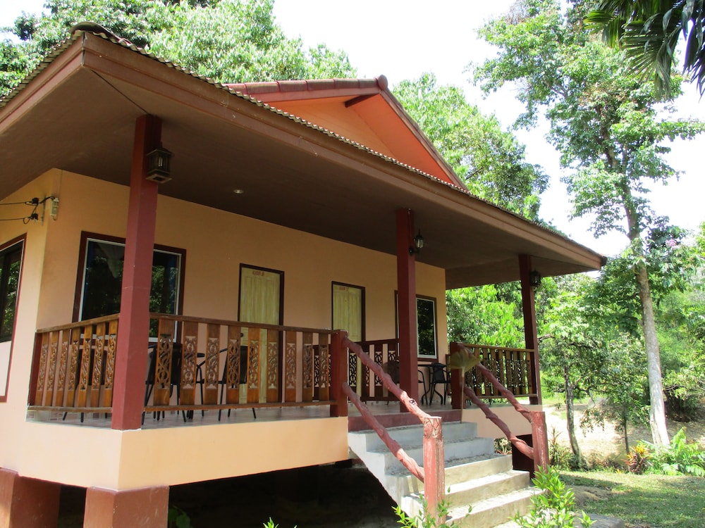 Khao Sok Island Resort And Spa 3/49