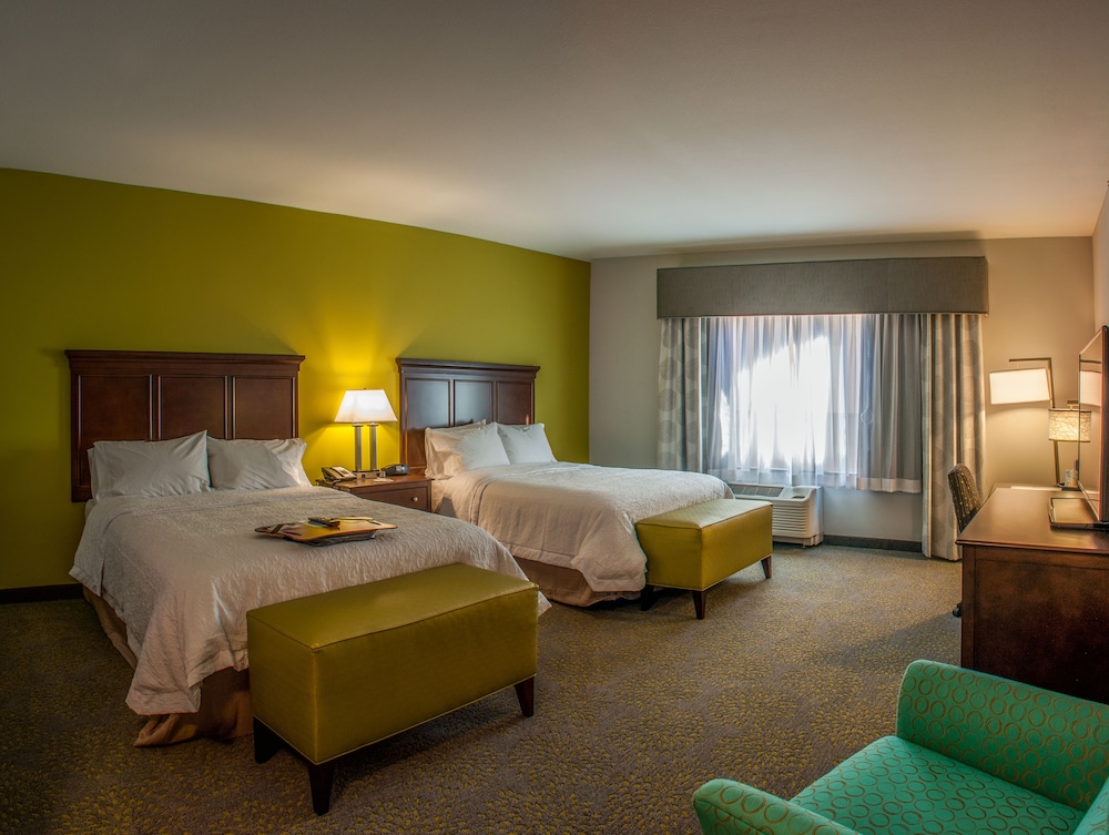 Hampton Inn Suites Mishawaka S Bend At Heritage Square In 13/61