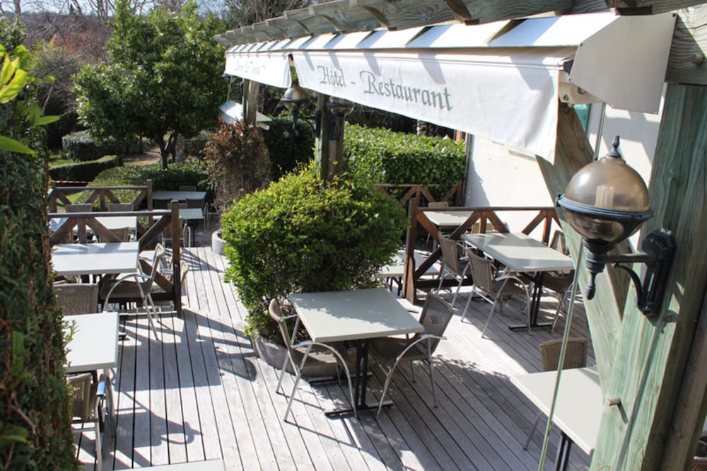 RELAIS DU SILENCE AUBERGE DE LA TOMETTE 45/57
