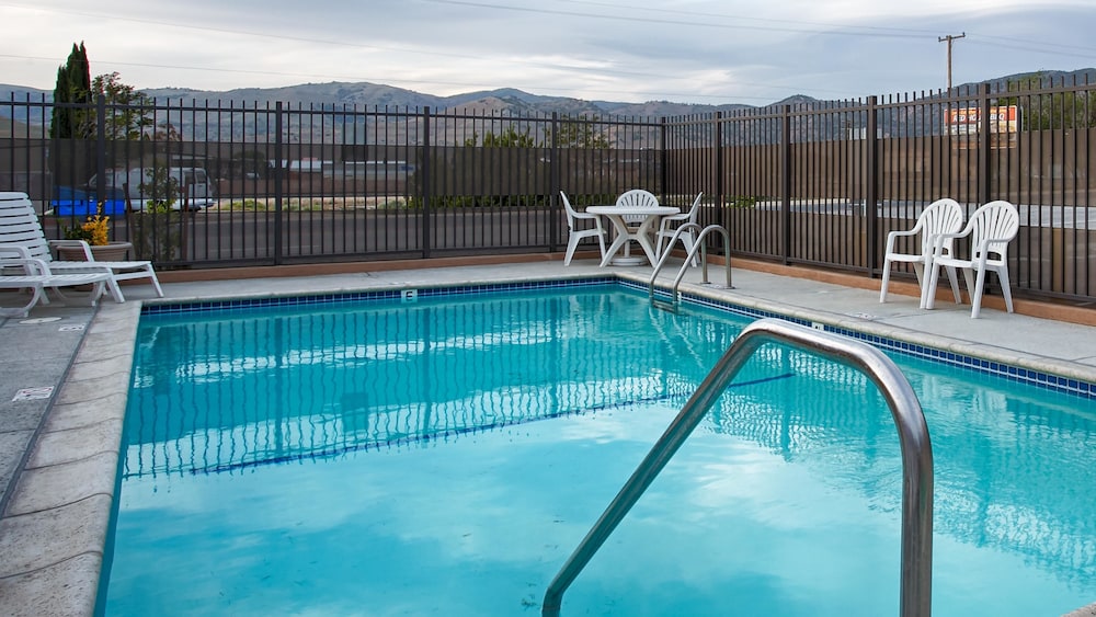 SureStay Hotel by Best Western Tehachapi 6/34