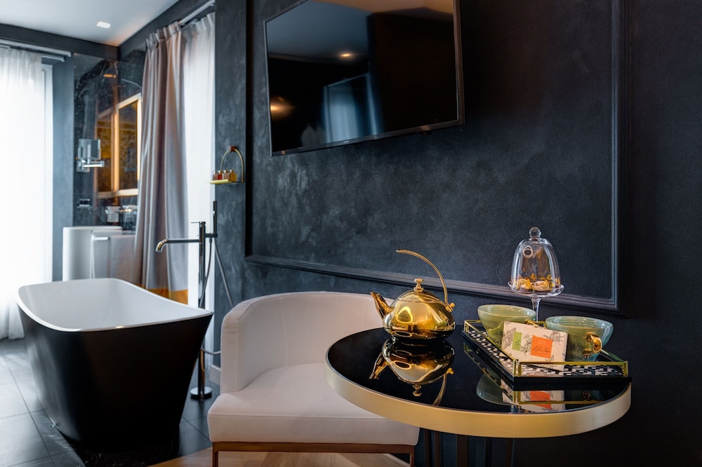 Dharma Boutique Hotel & SPA. 33/41