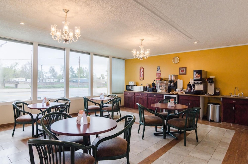 Alamo Inn Suites 41/61