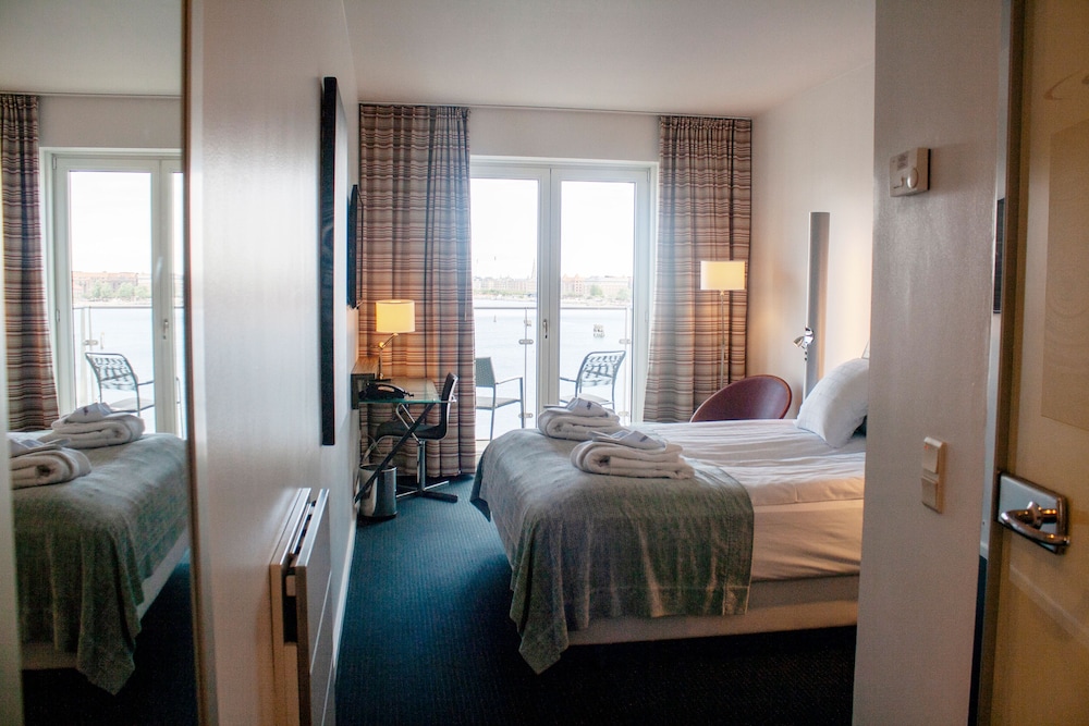 Copenhagen Island Hotel 12/35