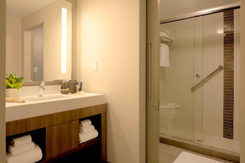 Hyatt Place Houston North 9/60