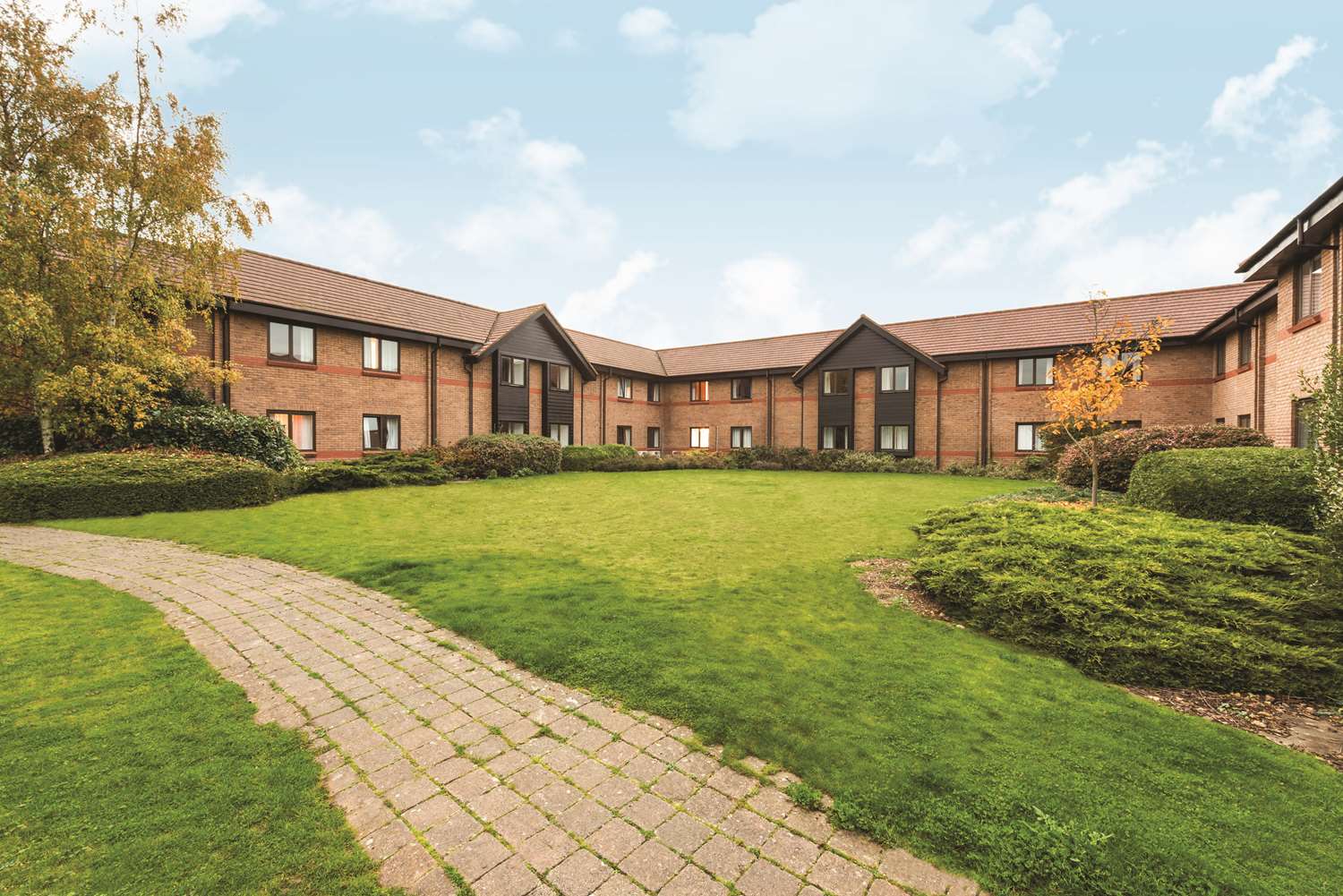 Ramada by Wyndham Cambridge 38/39