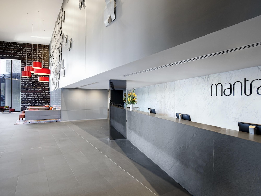 Mantra Circle on Cavill Surfers Paradise 6/50