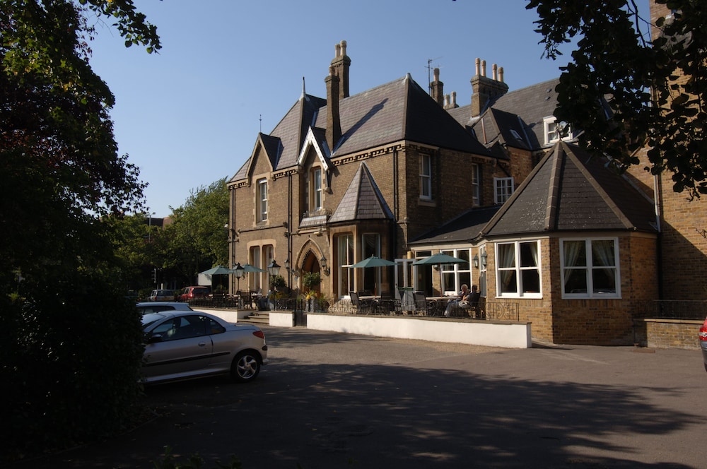 Cotswold Lodge Hotel 58/64