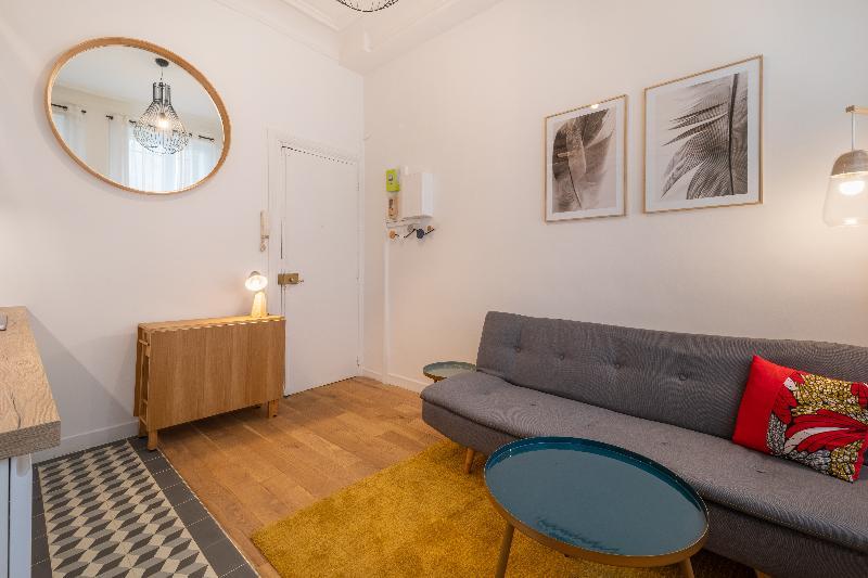 Studio Room