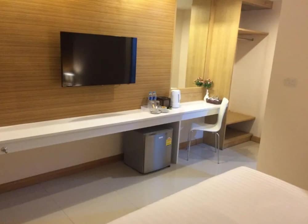 The Little Nest Hotel 35/49