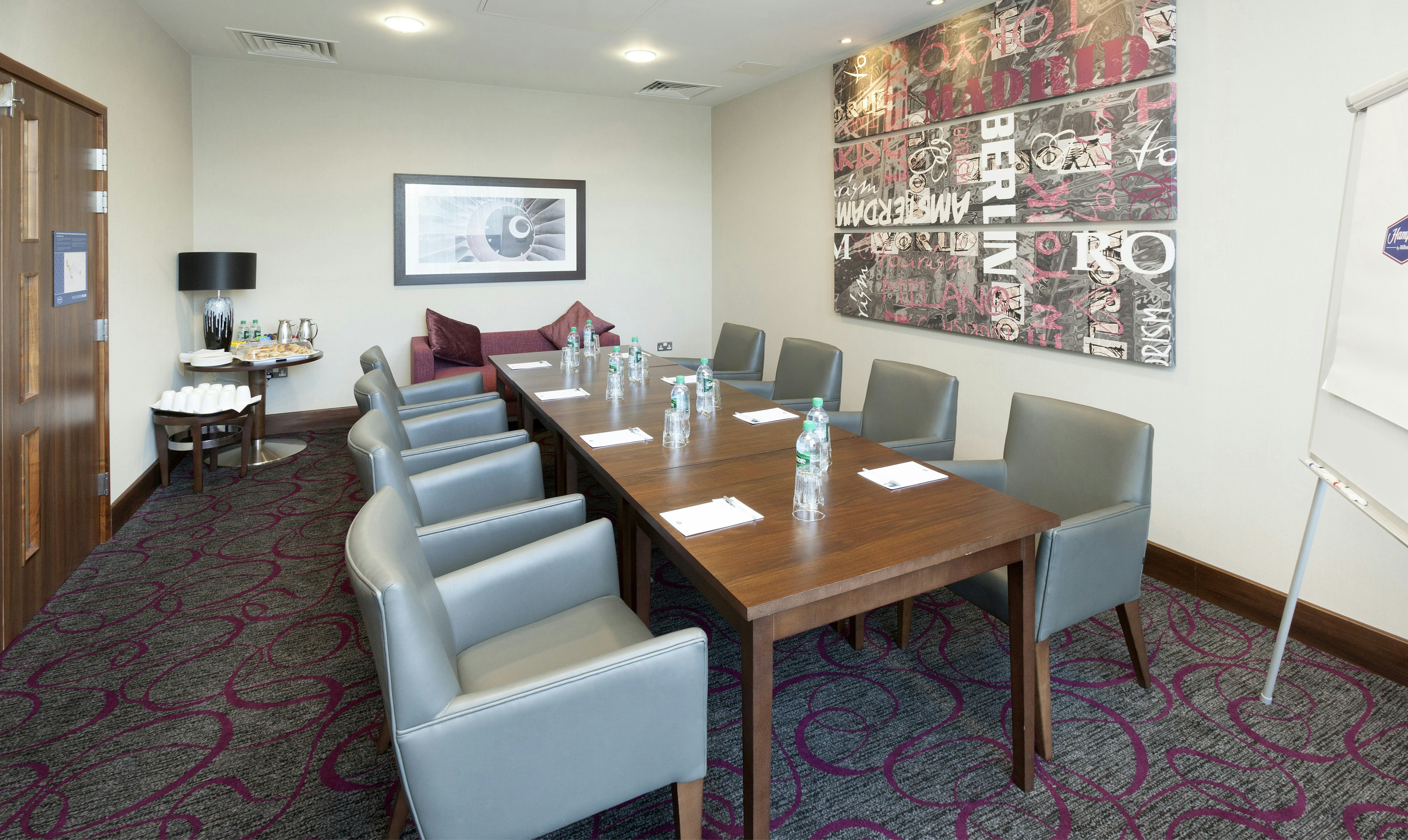 HAMPTON BY HILTON LONDON LUTON AIRPORT 39/50