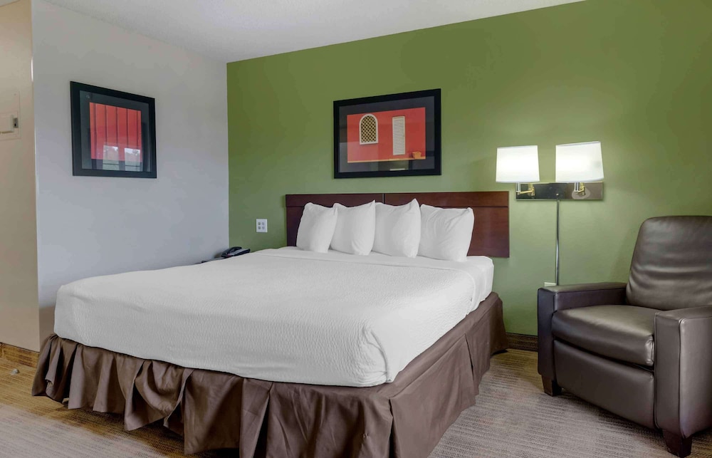 Extended Stay America Suites Orlando Lake Mary 1036 Greenwoo 12/53