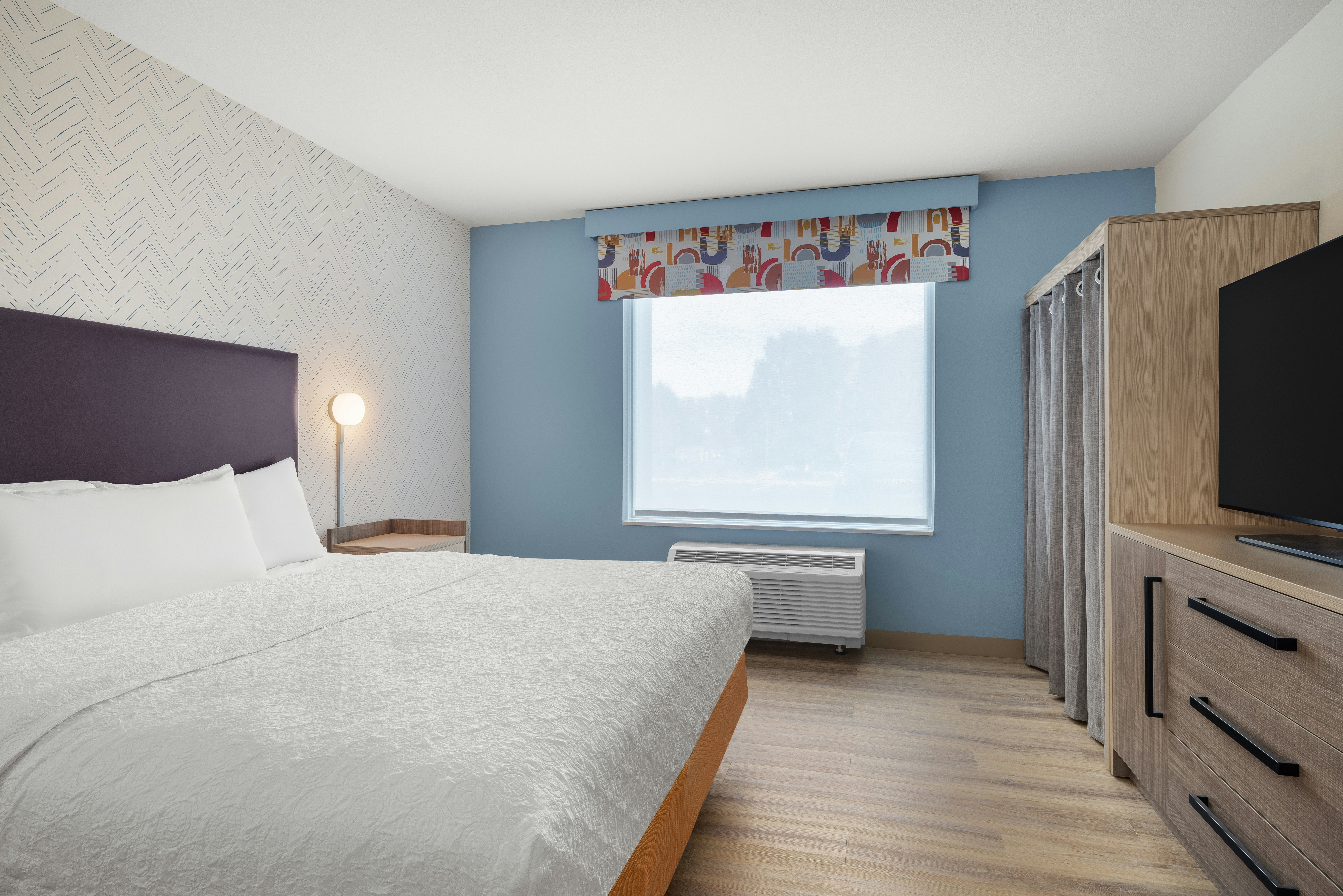 Studio, Suite, King Bed, Accessible