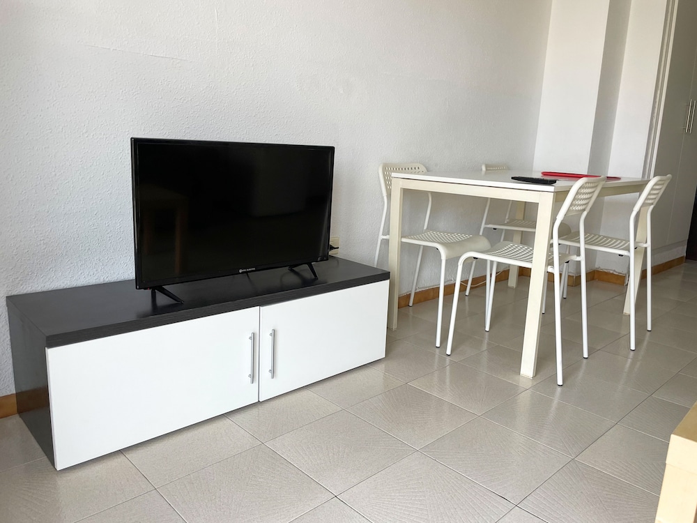 APARTAMENTOS BERNAT PIE DE PLAYA 3000 9/68