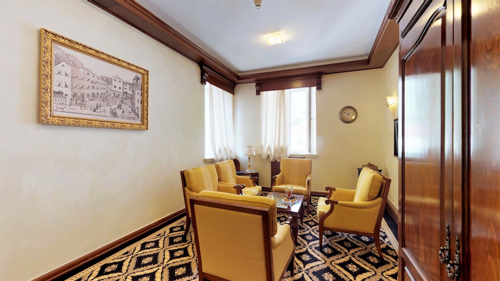 Historic Boutique Hotel Cattaro 45/60