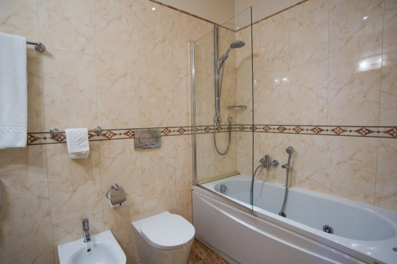 Grand Duca Hotel 48/49