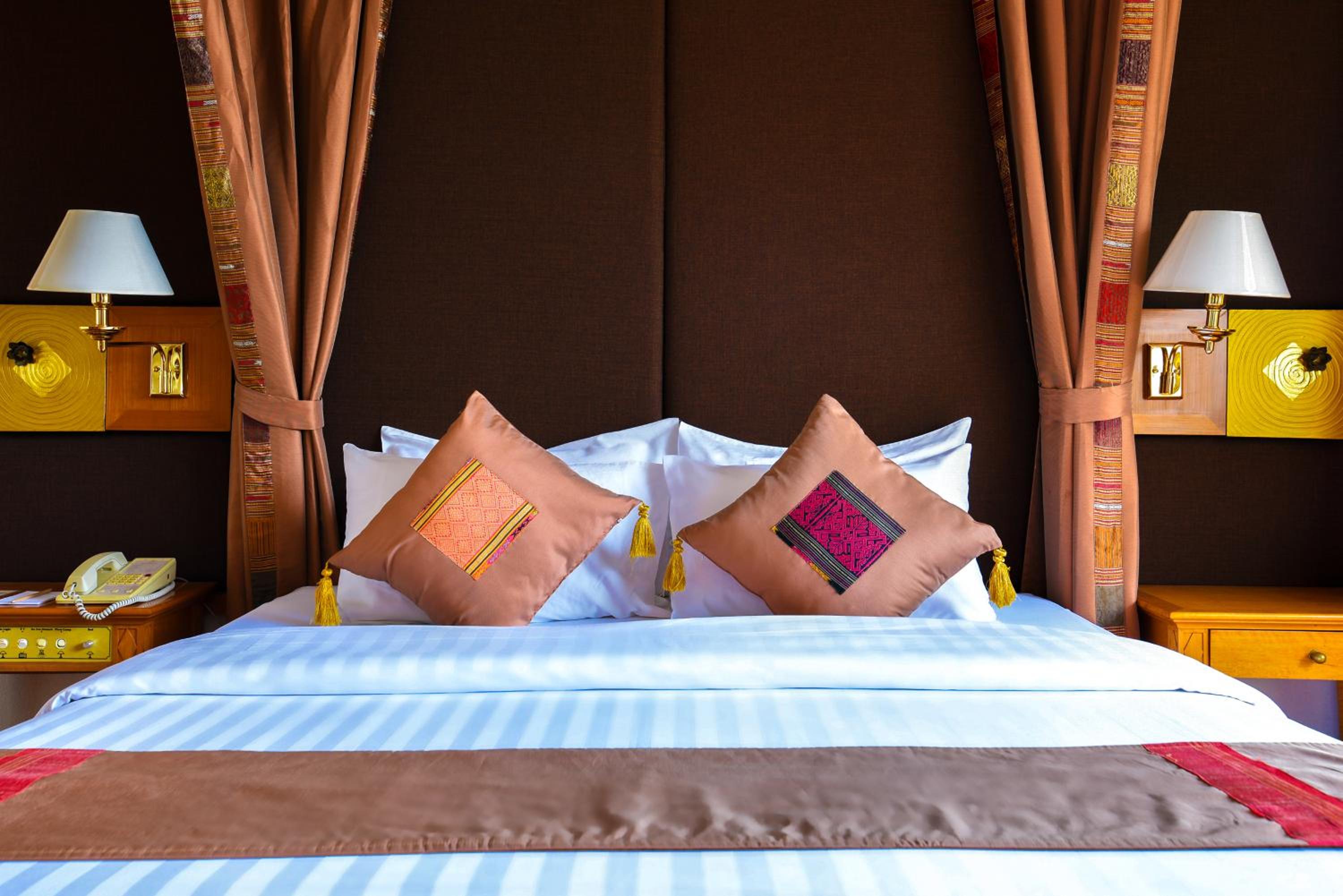 غرفة ديلوكس بسرير مزدوج بإطلالة على المسبح بشرفة، ANGKOR CENTURY RESORT AND SPA 9/10